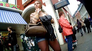 Майорка българско порно с циганки прави секс в съблекалнята.
