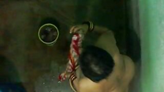 Умен черен мъж кара петел в путката на български секс видео Клои Темпъл.