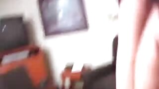Секс бомба чука порно български мъж на масата.