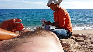 Голям бюст блондинки третира пениса на млад масажист-тези български порно сайт жени знаят много за добрата почивка.